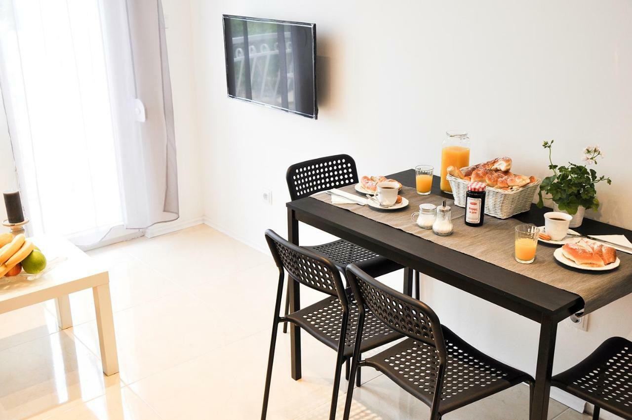 Short Street Apartments Каштела Экстерьер фото